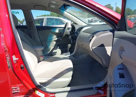 2010 Toyota Corolla Le z USA, uszkodzony, nr VIN 1NXBU4EEXAZ233012